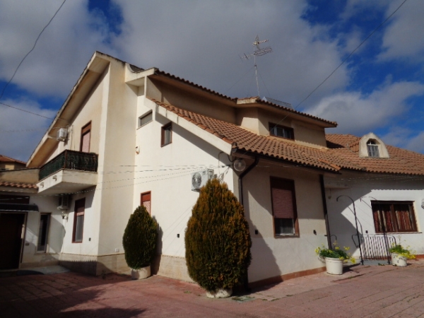 Villa/Abitazione in Vendita